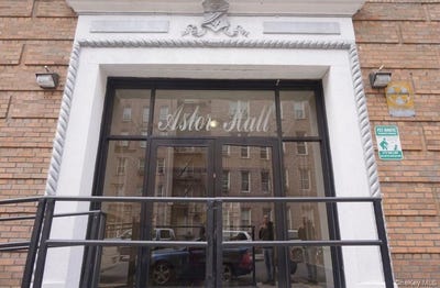 /international/us/2187-holland-avenue-bronx-ny-110106318356/