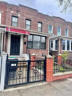 /international/us/64-03-35th-ave-woodside-ny-110098916629/