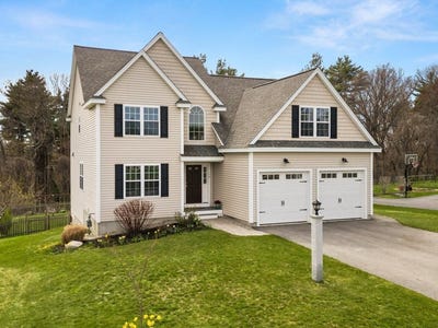 /international/us/12-poplar-hill-cir-merrimac-ma-110107635397/