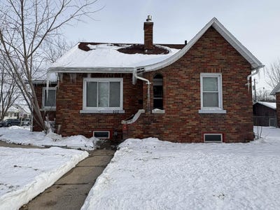 /international/us/903-kimball-avenue-waterloo-ia-110104075489/