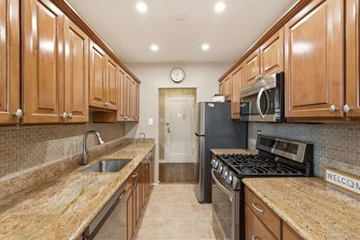 /international/us/162-41-powells-cove-boulevard-whitestone-ny-110120537184/