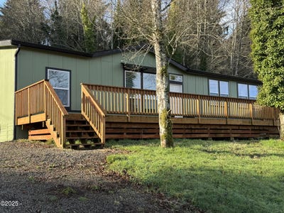 /international/us/37140-resort-drive-cloverdale-or-110096805003/
