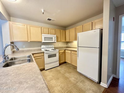/international/us/200-talus-way-reno-nv-110106587335/