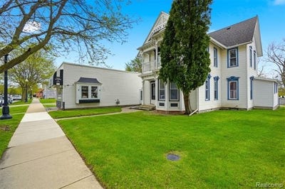 /international/us/26249-e-huron-river-drive-flat-rock-mi-110107897993/