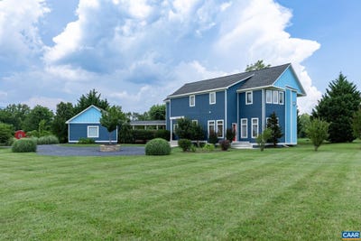 /international/us/7520-7522-greenwood-station-rd-greenwood-va-110107615110/