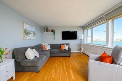 /international/us/7-dorchester-st-quincy-ma-110107684994/