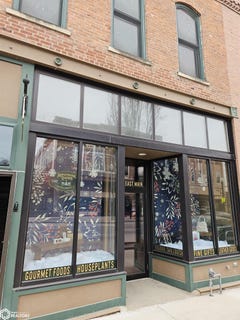 /international/us/328-e-main-street-ottumwa-ia-110106974888/