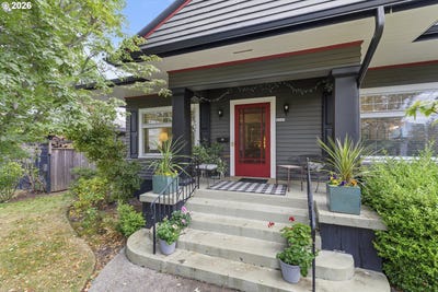 /international/us/4249-se-stark-st-portland-or-110110368819/