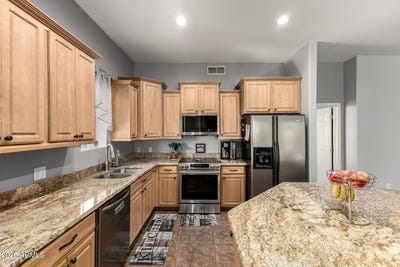 /international/us/14575-w-mountain-view-boulevard-surprise-az-110106069391/