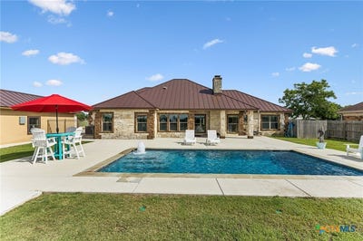 /international/us/324-kimbrough-road-seguin-tx-110108496221/