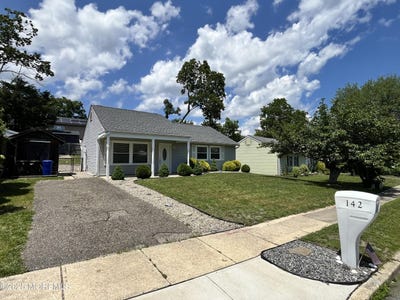 /international/us/142-village-drive-barnegat-nj-110100321334/