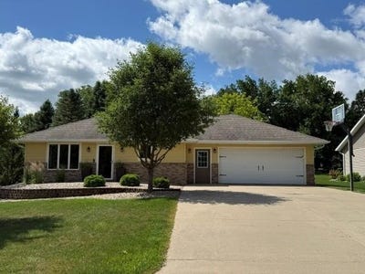 /international/us/191-ne-9th-street-circle-sioux-center-ia-110108984634/