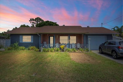 /international/us/2412-mariner-boulevard-spring-hill-fl-110100623843/