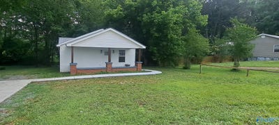 /international/us/222-justice-street-n-crossville-al-110108345897/