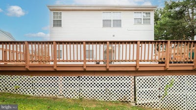 /international/us/4-yellow-leaf-court-germantown-md-110101439435/