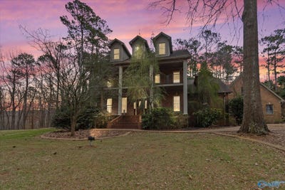 /international/us/2939-clemons-road-scottsboro-al-110097788970/