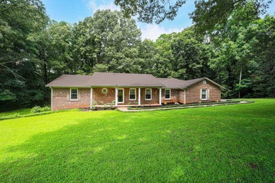 /international/us/2217-sycamore-ave-russellville-al-110100582600/