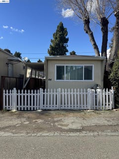 /international/us/2399-e-14th-san-leandro-ca-110106810926/