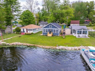 /international/us/1013-n-edgewater-street-silver-lake-in-110108010661/