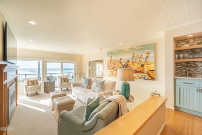 /international/us/4175-n-highway-101-depoe-bay-or-110107570411/