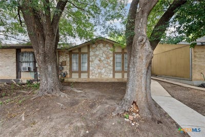 /international/us/6839-neston-drive-san-antonio-tx-110100092801/