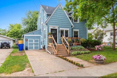 /international/us/219-e-hancock-street-appleton-wi-110108741014/