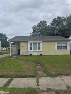 /international/us/2423-avenue-g-fort-madison-ia-110101116442/
