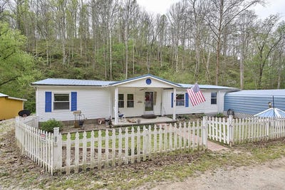 /international/us/1021-mccomas-branch-road-milton-wv-110107397188/