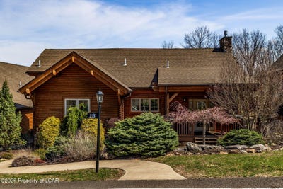 /international/us/18-sugarloaf-lane-hazleton-pa-110107351417/