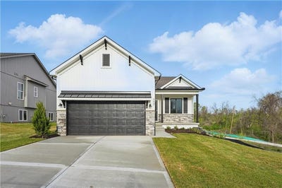 /international/us/2437-nw-sunnyvale-court-blue-springs-mo-110098686569/