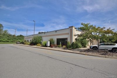 /international/us/495-schutt-road-extension-middletown-ny-110107690736/