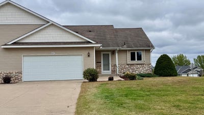 /international/us/845-deer-court-ne-montgomery-mn-110120537817/