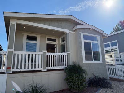 /international/us/10-perris-blvd-perris-ca-110106670083/
