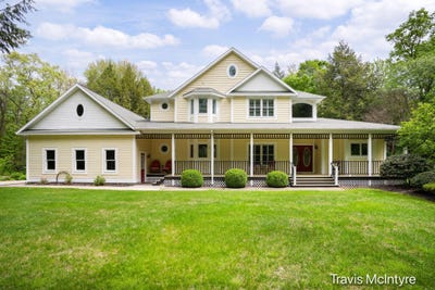 /international/us/1281-allendale-drive-muskegon-mi-110099803454/