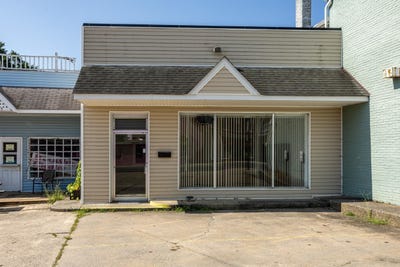 /international/us/30-e-main-st-luray-va-110101252916/