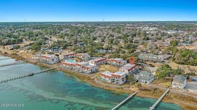 /international/us/4801-s-shore-drive-morehead-city-nc-110105632702/