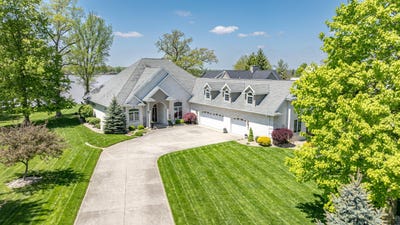 /international/us/9329-breezy-way-belle-center-oh-110099364964/