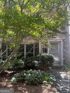 /international/us/2436-northlake-court-ne-atlanta-ga-110106280761/