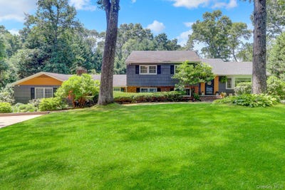 /international/us/121-old-field-road-huntington-ny-110119326512/
