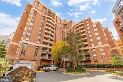 /international/us/4808-moorland-lane-bethesda-md-110107308367/