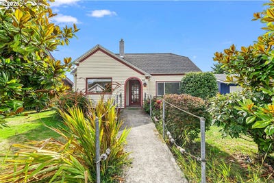 /international/us/509-spruce-st-ilwaco-wa-110120465842/