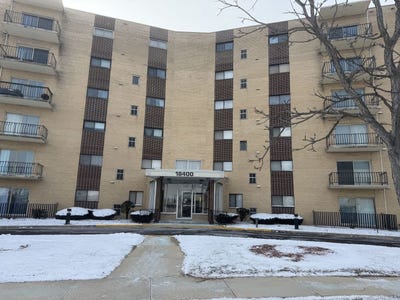 /international/us/18400-cherry-creek-drive-homewood-il-110104612183/