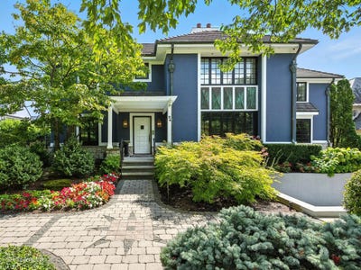 /international/us/24-s-washington-circle-hinsdale-il-110104484440/