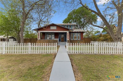 /international/us/292-s-gilbert-avenue-new-braunfels-tx-110107033414/