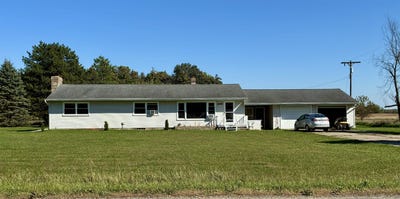 /international/us/8993-s-morrice-road-morrice-mi-110120422594/