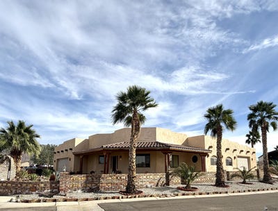 /international/us/14341-e-54-st-yuma-az-110105699024/