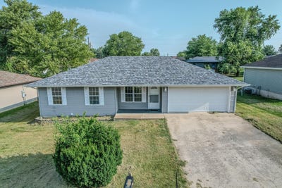 /international/us/1129-lacy-drive-lebanon-mo-110108016670/