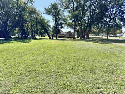 /international/us/1301-4th-street-onawa-ia-110108175897/