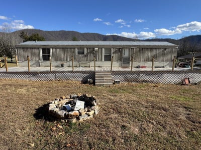 /international/us/1333-falling-leaf-ln-montvale-va-110103761601/