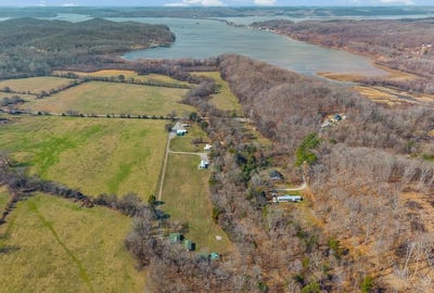 /international/us/1095-white-oak-rd-stewart-tn-110106356562/